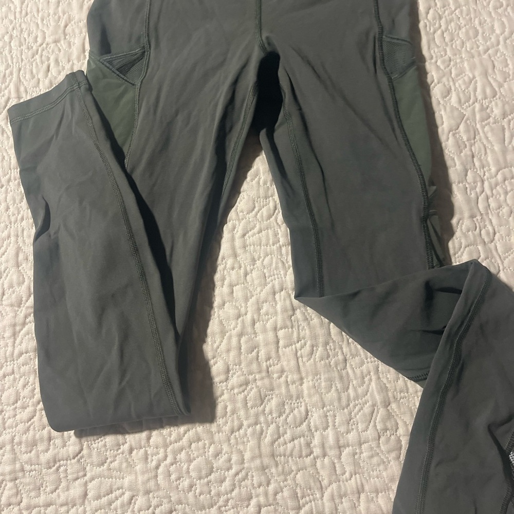 Lululemon Speed Up Skinny Leggings in‎ olive green with mesh details size 4 - Picture 3 of 9